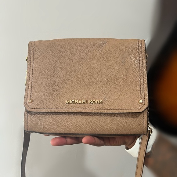 MICHAEL KORS Tan/Sand Purse - Picture 2 of 6